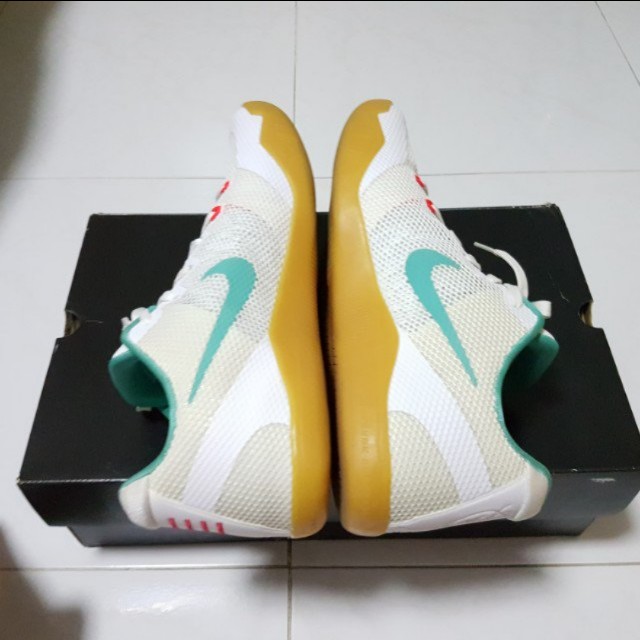 kobe 11 em summer pack