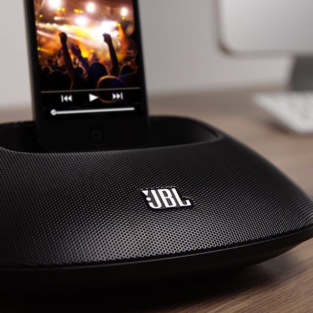 JBL OnBeat Micro Speaker Dock with Lightning Connector (Black)  (Discontinued by Manufacturer)