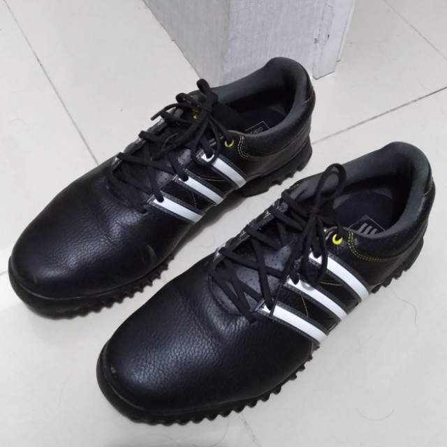 Jual Sepatu Golf Adidas Tour 360 Like New Size 43 5 Olah Raga Perlengkapan Olahraga Lainnya Di Carousell