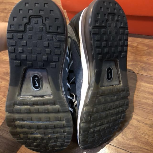 Preloved Sepatu Olahraga Wanita Merk Nike Fesyen Wanita Sepatu Di Carousell