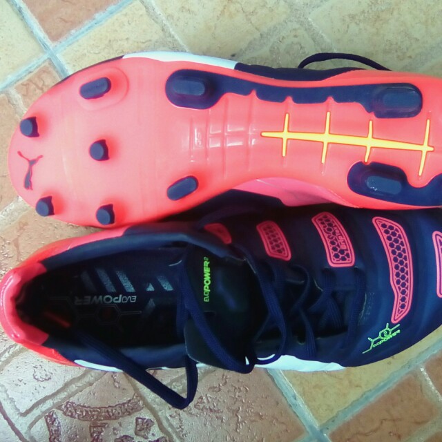 Puma Evopower 2 Football boots. kasut bola Puma Men s Fashion