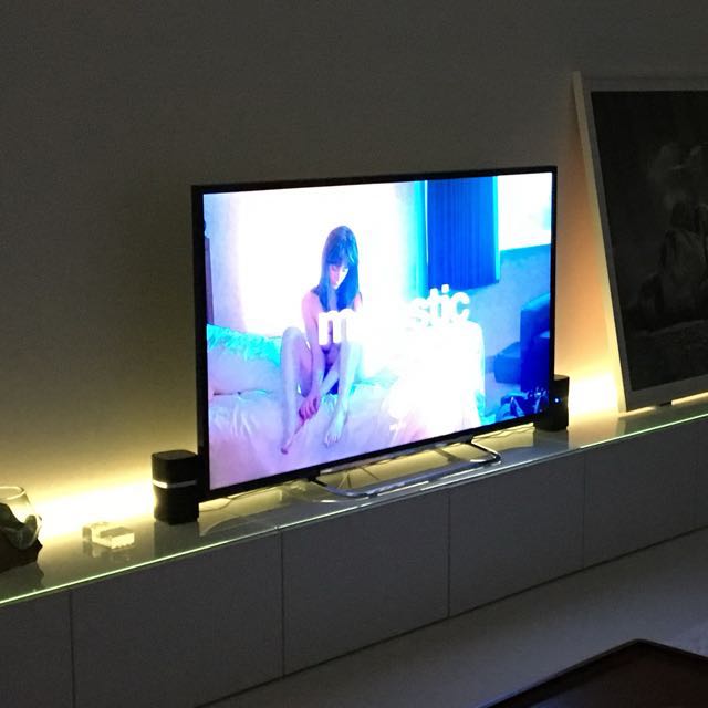 Sony Bravia 60 inch LCD TV KDL60R550A, TV & Home Appliances, TV