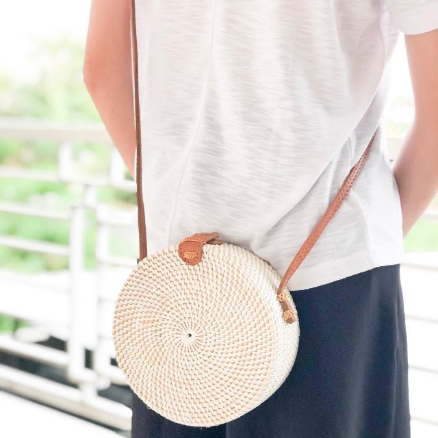 White rattan top bag