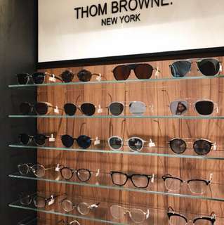 (Category: ) located in . Submitted by nicheeyewear (Listing ID 152673303, Image 1). Description: .