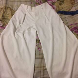 UNIQLO white culottes