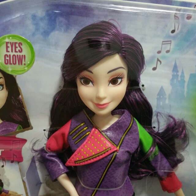 Disney Descendants 2 Wicked Ways Mal Fashion Doll