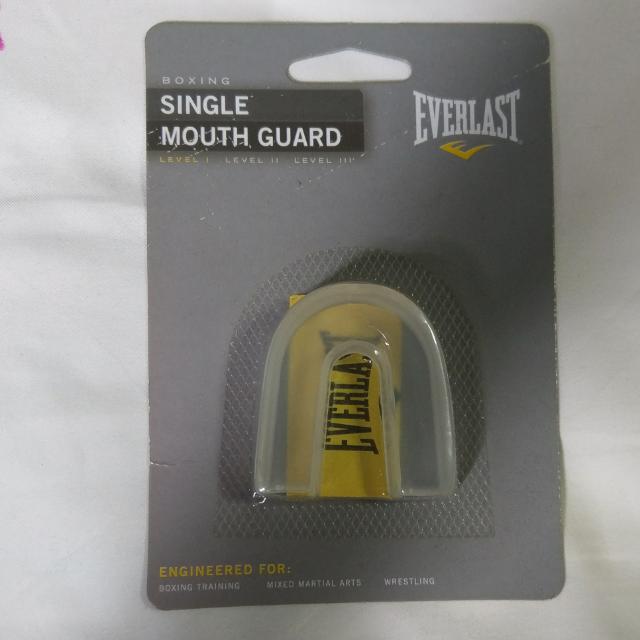 Everlast mouth guard, Sports Equipment, Sports & Games, Water Sports on