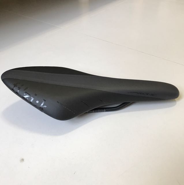 fizik r7 saddle
