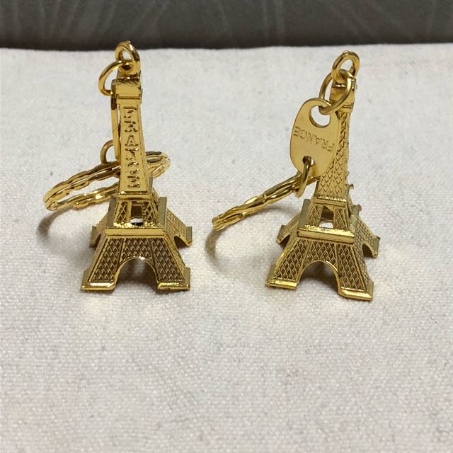 Gold eiffel clearance tower keychain