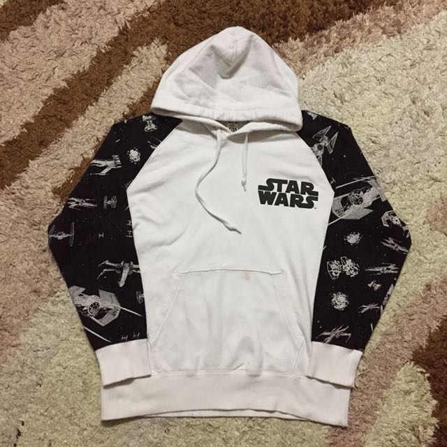 Hoodie Uniqlo X Star Wars Men S Fashion Clothes On Carousell