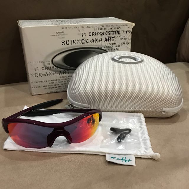 LIMITED EDITION OAKLEY ENDURING PACE 