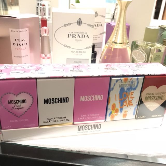 moschino miniature set
