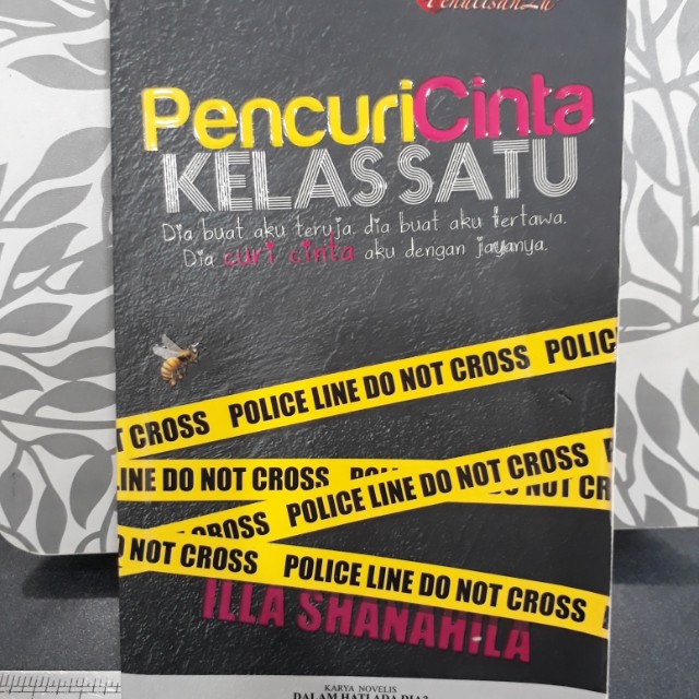 Pencuri Cinta Kelas Satu Books Stationery Books On Carousell