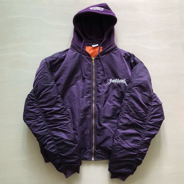 vetements total darkness