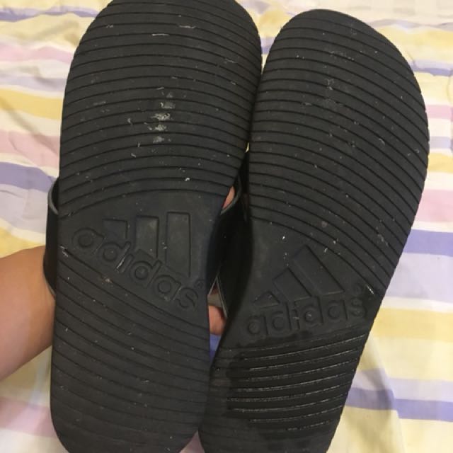 Adidas slippers (repriced to Php300) (Category: Slippers & Slides) located in Manila. Submitted by whateverkbye (Listing ID 150408898, Image 3). Description: .