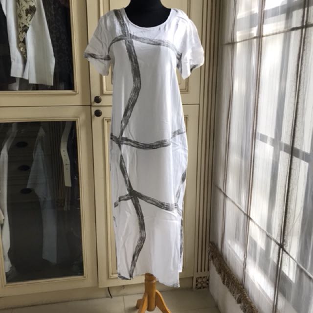 Animale pattern white dress