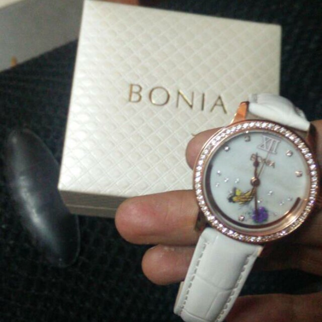 Bonia watch original