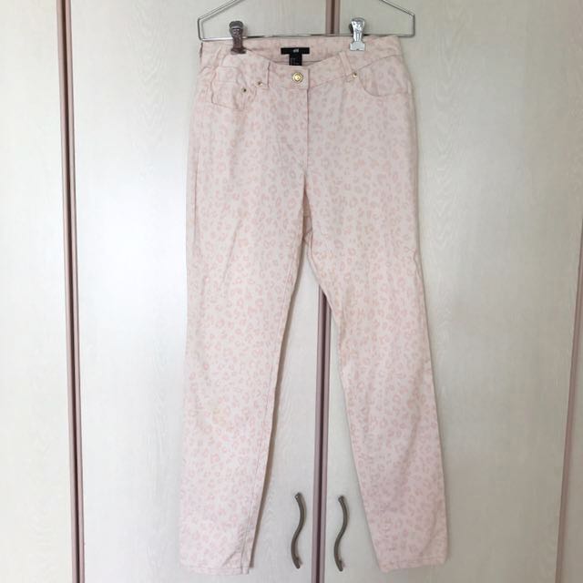 Hu0026M Pink Leopard Print Pants, Women's Fashion, Bottoms, Other Bottoms on  Carousell