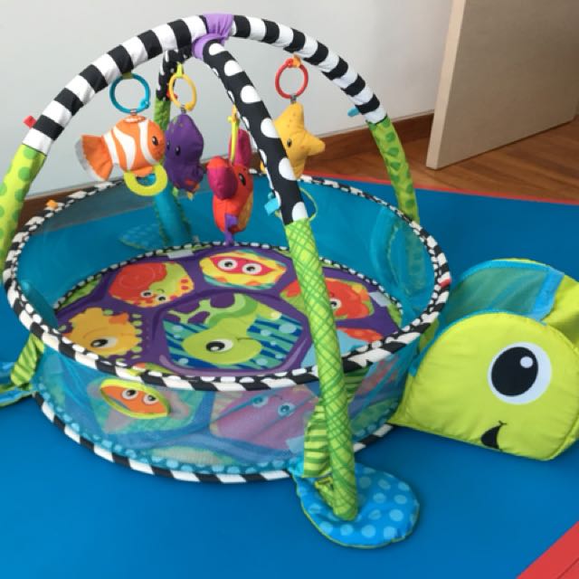 Infantino activity gym and ball pit 2025