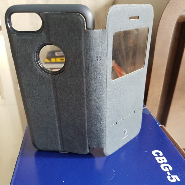 iphone 7 casing (Category: Other Mobile & Gadget Accessories) located in Singapore. Submitted by hidxxx (Listing ID 152863580, Image 3). Description: iphone 7 phone casing.Used-Condition 8/10.Colour-dark blue. Selling as no longer using iphone..