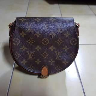 (待匯中）LV 真品（斜背包）
