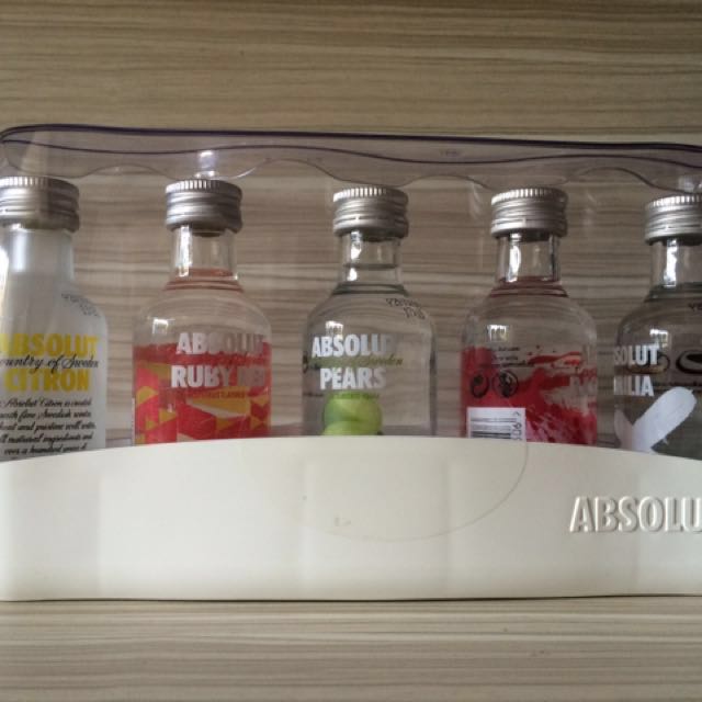 Absolut Vodka Collection Miniature Set