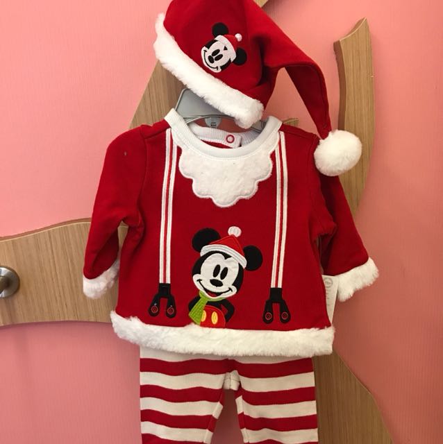 Baju Baby Tema Natal Carters Include Topi Bayi Anak Baju Bayi Di Carousell Kami akan memberikan tips memilih kado natal serta memberikan rekomendasinya untuk anda.