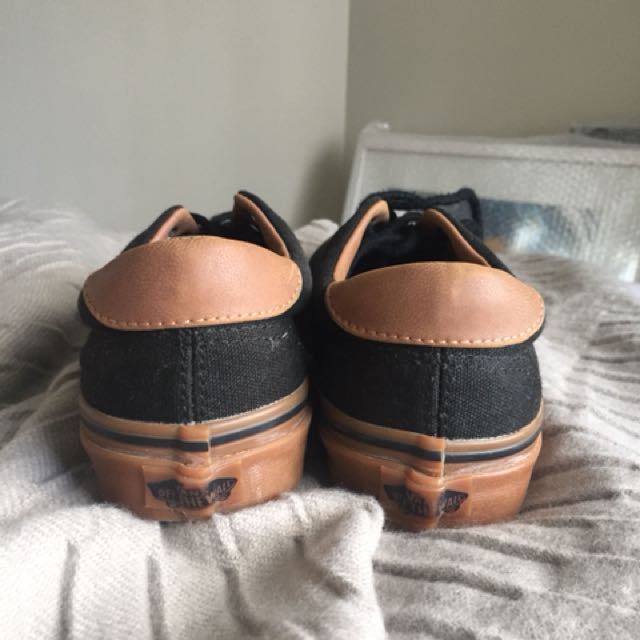 Black n clearance brown vans