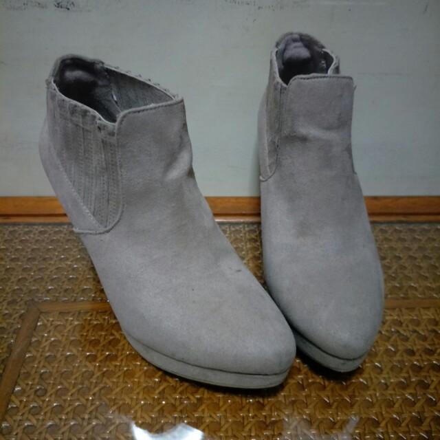 grey booties payless