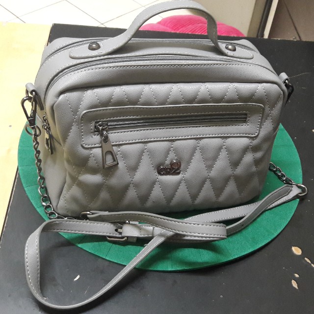 cr2 sling bag