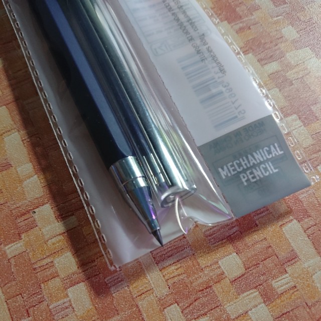 Daiso 2mm Mechanical Pencil, Hobbies & Toys, Stationery & Craft, Other  Stationery & Craft on Carousell