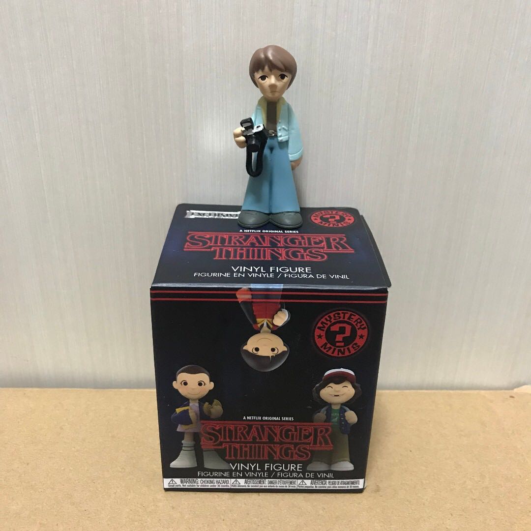 Funko Mystery Minis Stranger Things Jonathan Toys Games Bricks Figurines On Carousell Packed in blind boxes, all stand around 2.5 inches tall. funko mystery minis stranger things jonathan