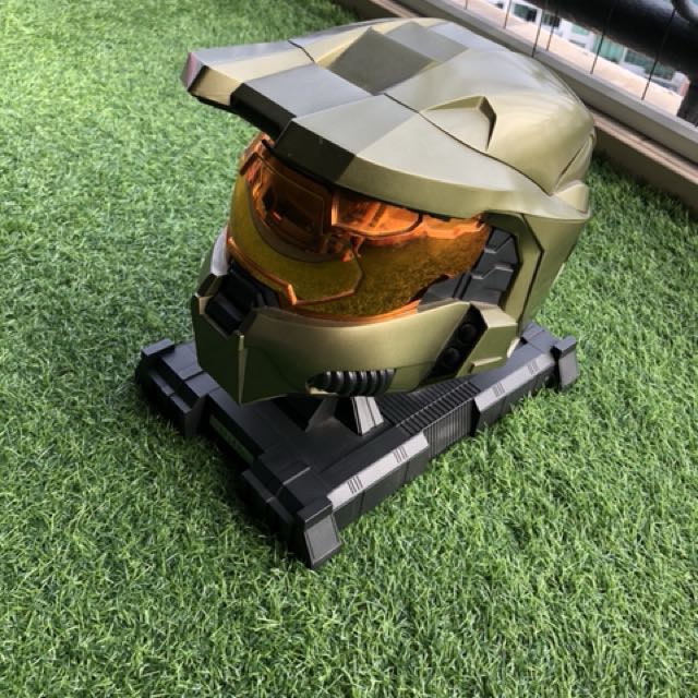 Halo 3 Collectors Master Chief Helmet + Display box + Games, Video ...