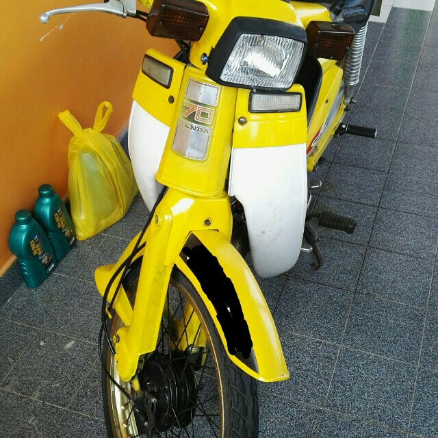 Honda c70 (petak) body besi, Motorbikes on Carousell