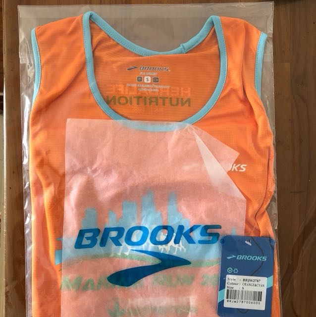 cheap brooks vest womens