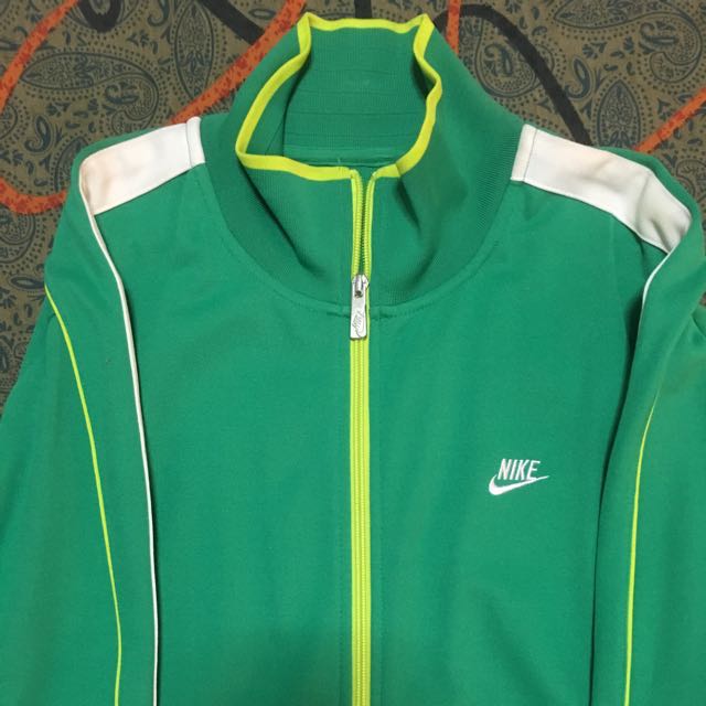 nike sports sweater