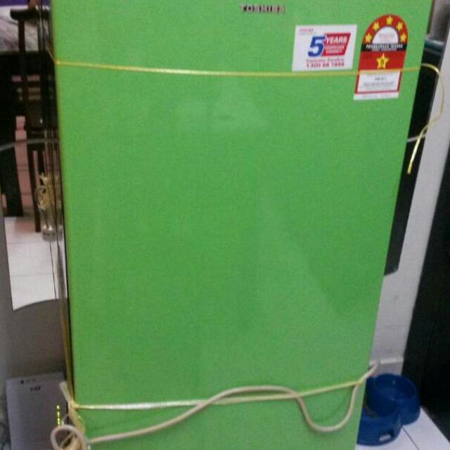 Peti Ais, TV & Home Appliances, Kitchen Appliances, Refrigerators