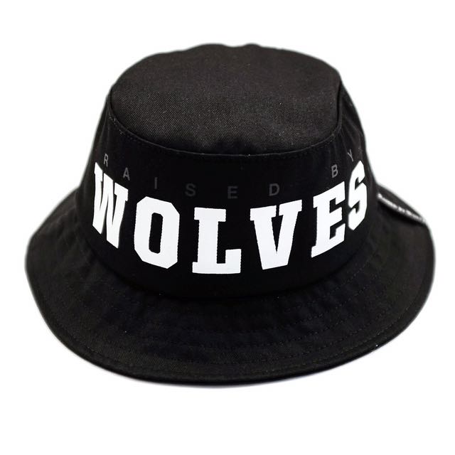 wolves bucket hat