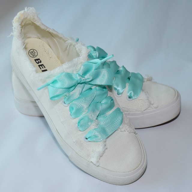 tiffany blue shoe laces
