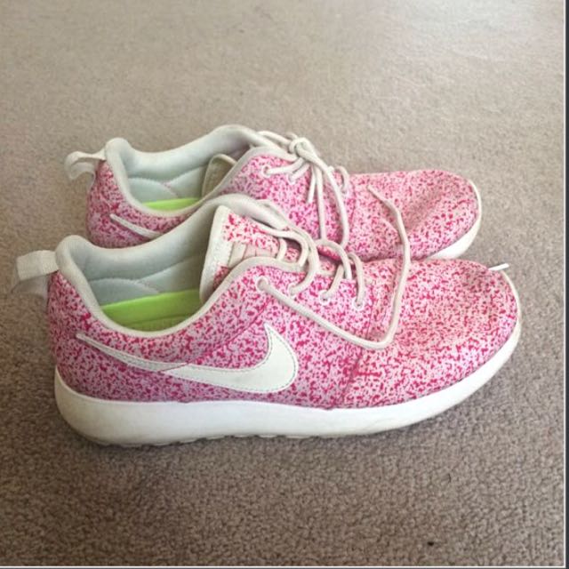 what stores sell roshes