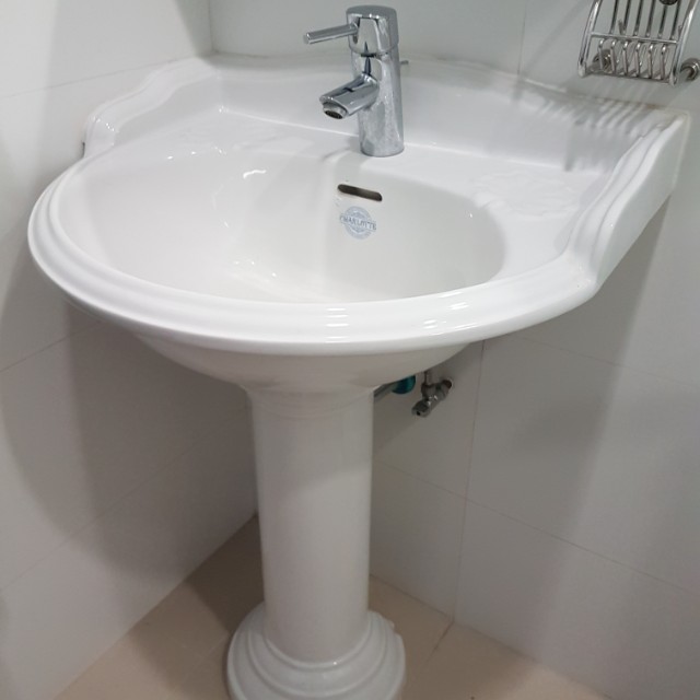 Vintage Porcelain Wash Basin And Pedestal Staffordshire Furniture Others On Carousell
