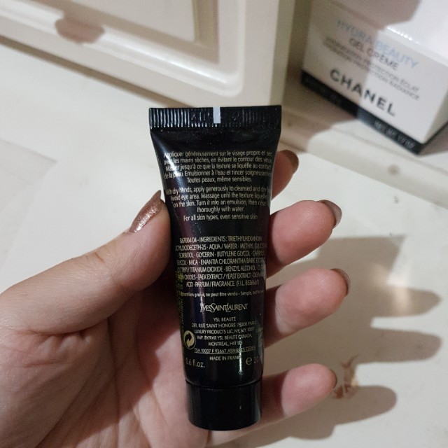 YSL Gommage Action Biologique Natural Action Exfoliator Top
