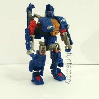 MINT condition Transformers Autobot Darkmount Hasbro