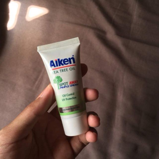 aiken tea tree oil spot away moisturizer