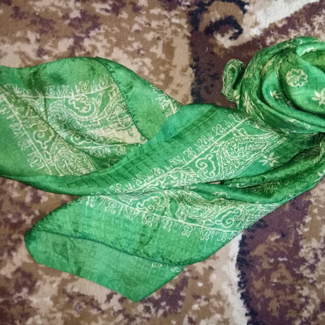 Kerudung Hijab Square Segi Empat Warna Hijau Motif Olshop Fashion