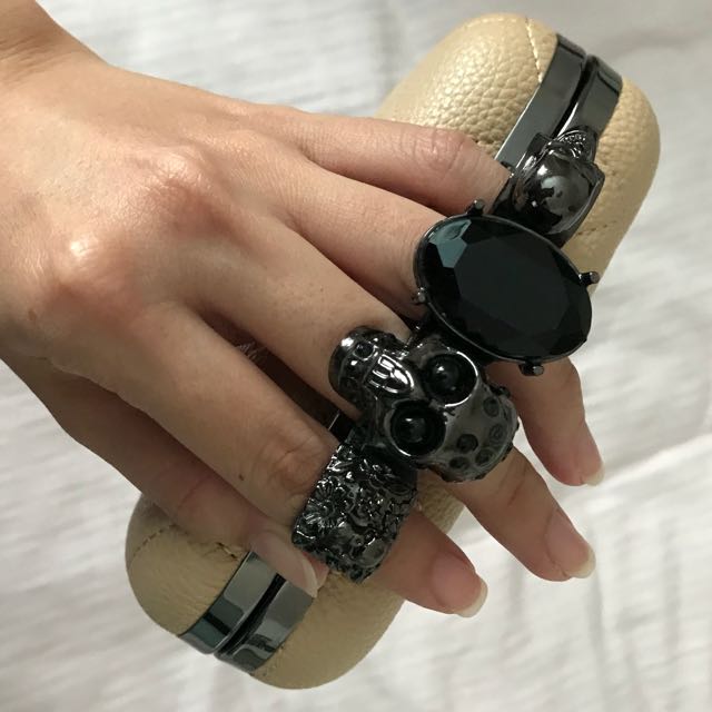 Alexander mcqueen brass knuckle clutch top