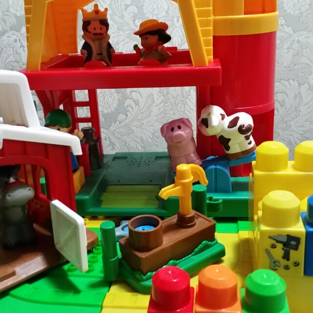 fisher price lego table