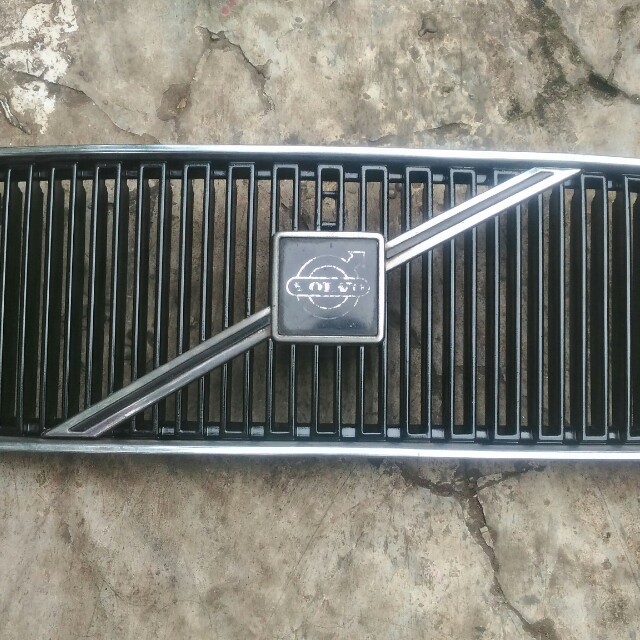Volvo 850 Grill Mobil Motor Mobil Untuk Dijual Di Carousell