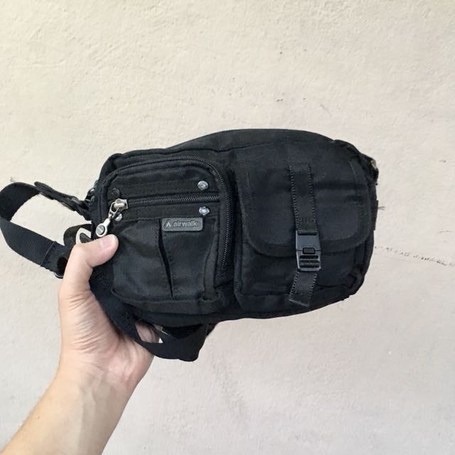 Airwalk sling bag 2025 price