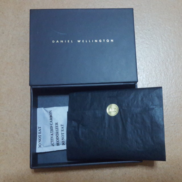 Daniel Wellington Card Holder Luxury Apparel on Carousell